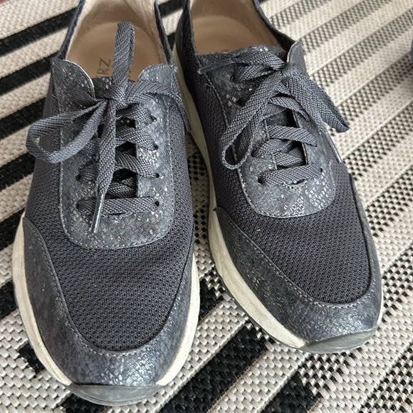 Naturalizer sneaker - Picture 3 of 4